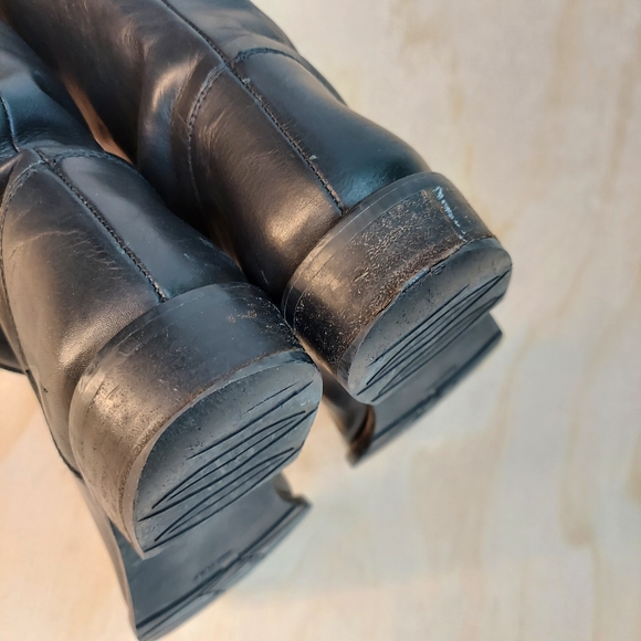 Stuart Weitzman 2-Tone Leather Riding Boots, Sz 8 - Picture 9 of 10